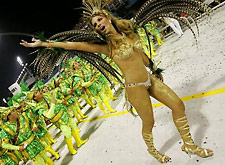 Amazonian MILF on Parade
