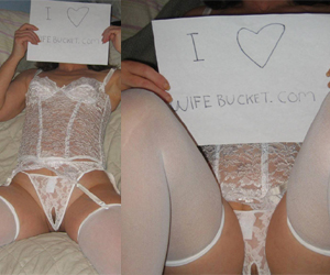 Latest Amateur Wife Bucket Fan Sign Submission!