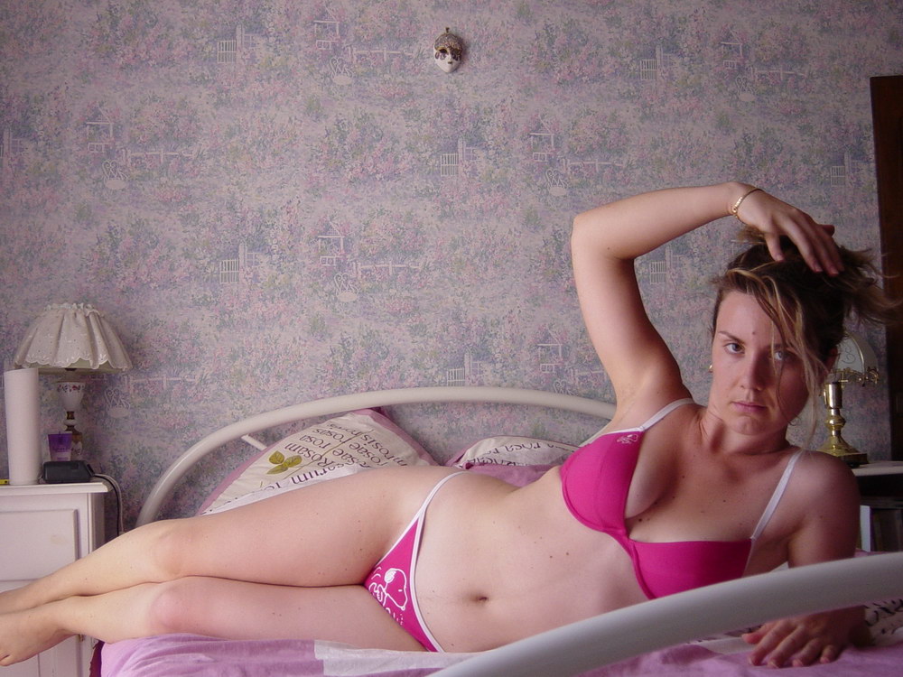 Wife Bucket | Natural MILF wife homemade sex tape