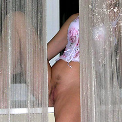 Nude MILFs and naked wives