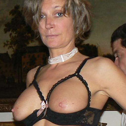 Hot MILF wife naked on camera
