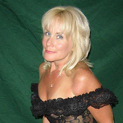 Hot MILF wife naked on camera
