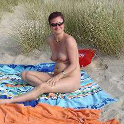 Hot MILF wife naked on camera