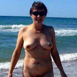 Hot MILF wife naked on camera