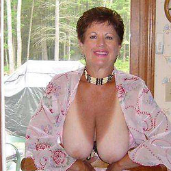 Real MILF sex pics