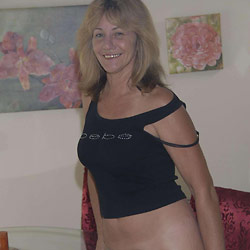 Hot MILF wife naked on camera