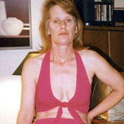 Nude MILFs and naked wives