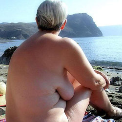 Hot MILF wife naked on camera