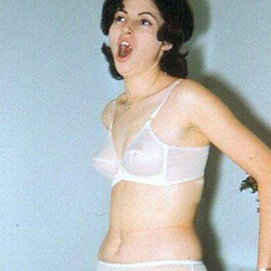 Nude MILFs and naked wives