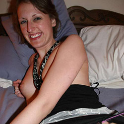 Mature slut gives deepthroat blowjob