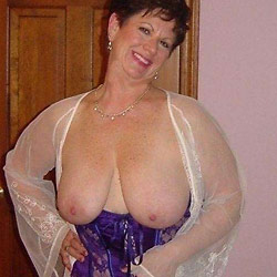 Amateur bride fucked on the honeymoon