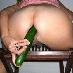 Cuck MILF loves big black cocks