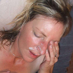 Sex selfies from this hot mature wife