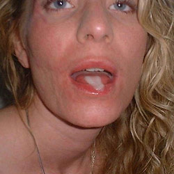 Amateur bride fucked on the honeymoon