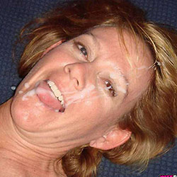 Nude MILFs and naked wives