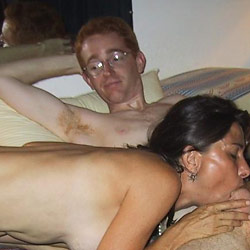 Nude MILFs and naked wives