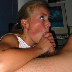 Nude MILFs and naked wives