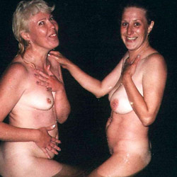 Sex photos of nude wives and amateur MILFs