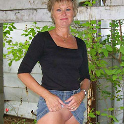 Sex photos of nude wives and amateur MILFs