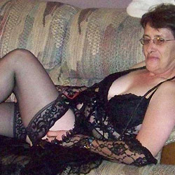 Hot MILF wife naked on camera