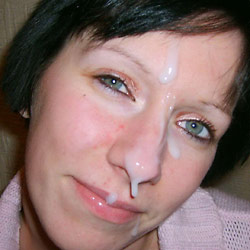 Nude MILFs and naked wives