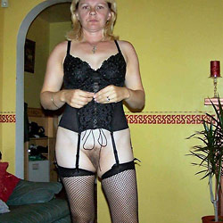 Amateur bride fucked on the honeymoon