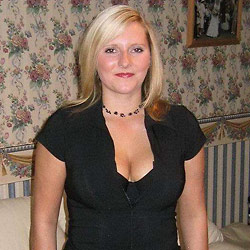 MILF slut gets naked in public