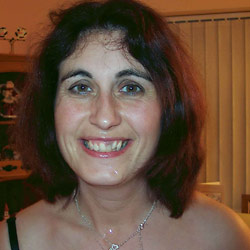 Nude MILFs and naked wives
