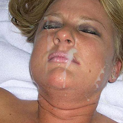 Sex selfies from this hot mature wife