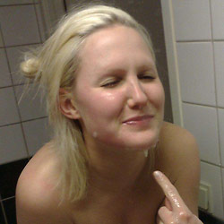 Sex selfies from this hot mature wife