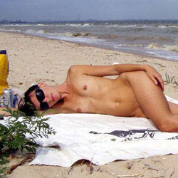Sex photos of nude wives and amateur MILFs