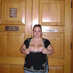 Sex photos of nude wives and amateur MILFs