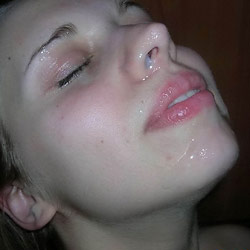 Mature slut gives deepthroat blowjob