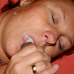 Mature slut gives deepthroat blowjob