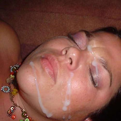Nude MILFs and naked wives