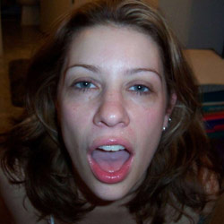 Mature slut gives deepthroat blowjob