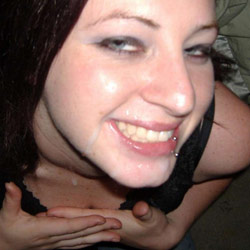 Mature slut gives deepthroat blowjob