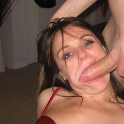 Mature slut gives deepthroat blowjob