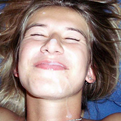 Mature slut gives deepthroat blowjob