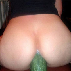 Cuck MILF loves big black cocks