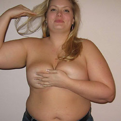 Nude pics and videos of a MILF wife