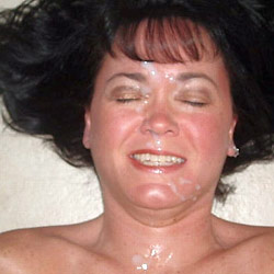 Nude pics of amateur wives and MILFs