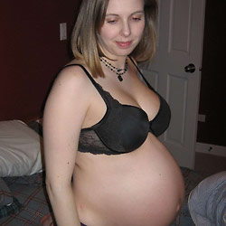 Naked pics of an amateur wife