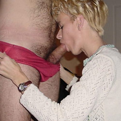 Nude pics of amateur wives and MILFs