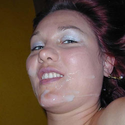 Nude pics of amateur wives and MILFs