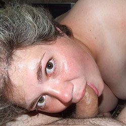 Free MILF sex pics on the tour