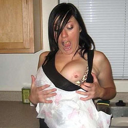 Naked pics of an amateur wife