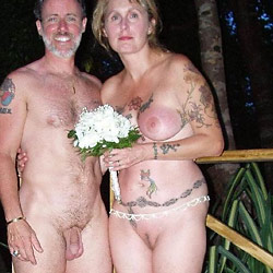 Free MILF sex pics on the tour