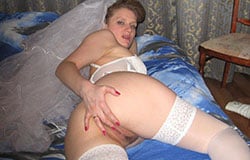 Naked amateur wife