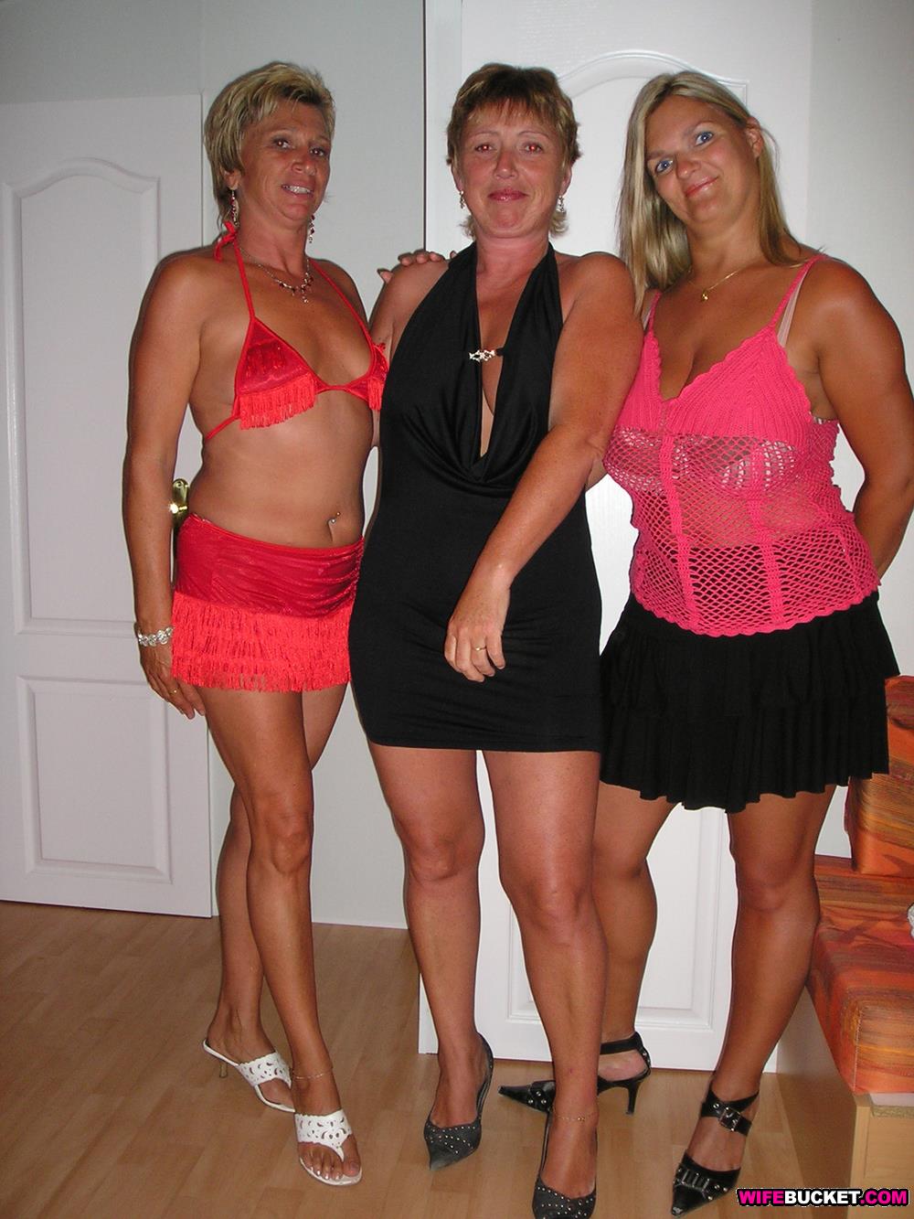 WifeBucket Swapping wives with friends